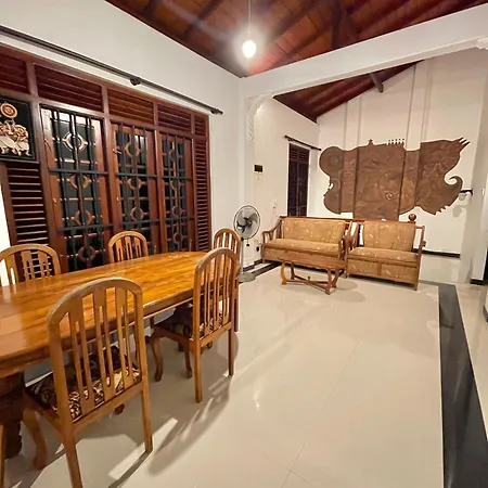 Warusha Villa Hikkaduwa Exterior photo
