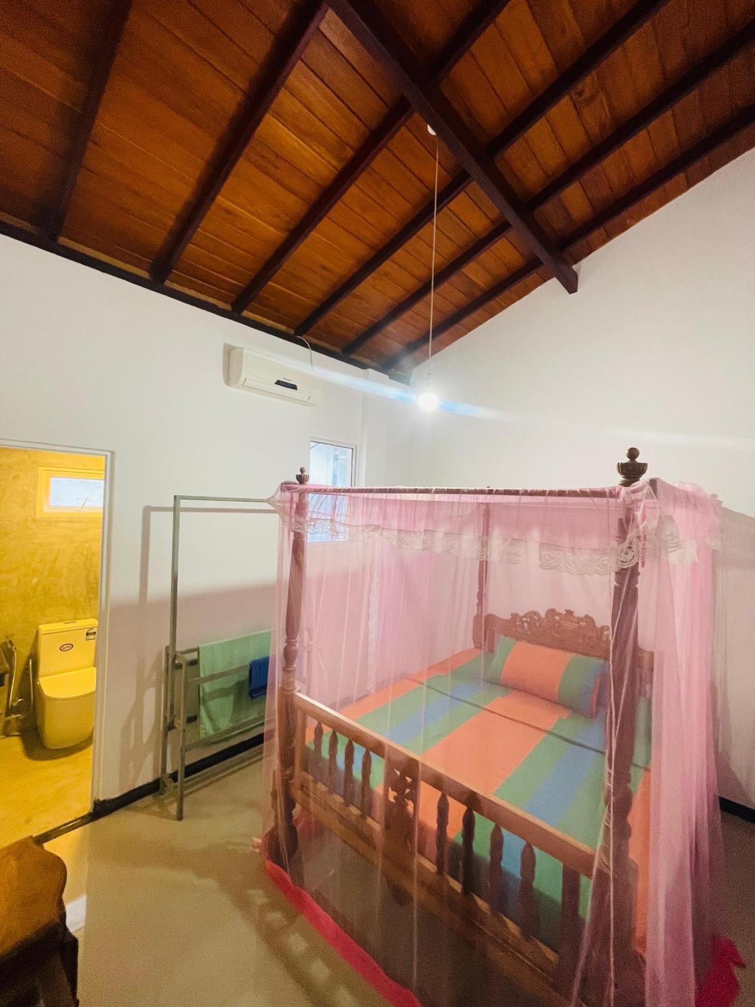 Villa Warusha Hikkaduwa